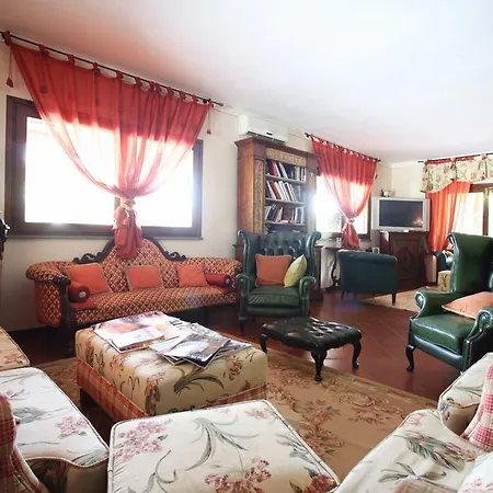 E San Crispino Alloggio per agriturismo *