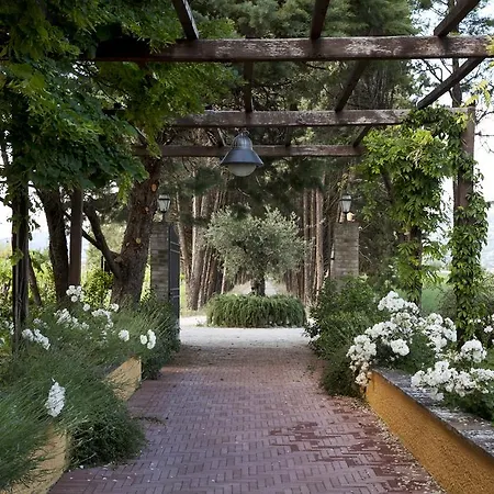 E San Crispino Farm stay *